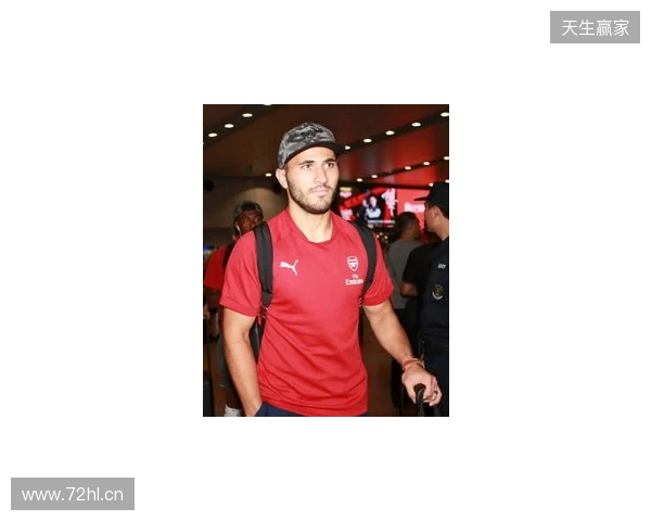 英超官方晒出图片：阿森纳U15全员抵达北京